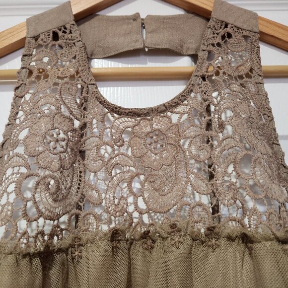 NWOT Rebellion top with beautiful details - Picture 6 of 6